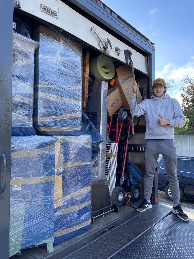 Photo of Erkin's Relocation Service Loading Unloading Services