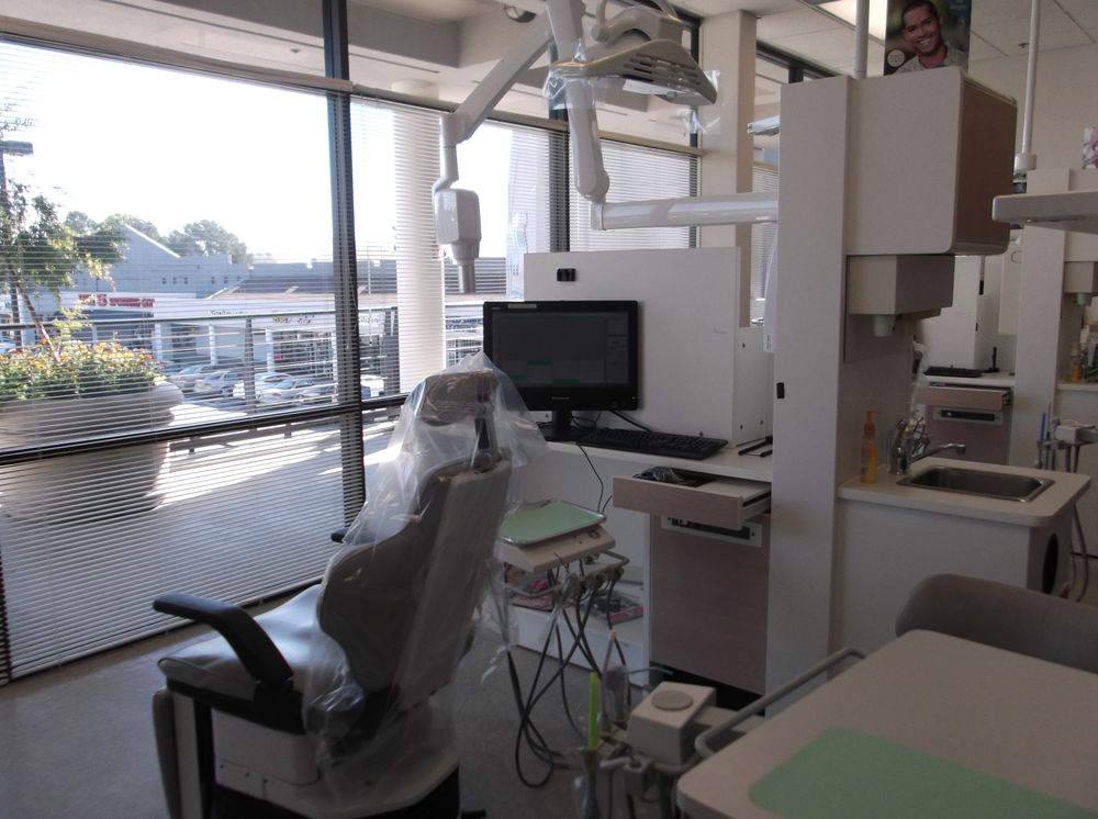 Photo of Lakeshore Dental Care Clinic