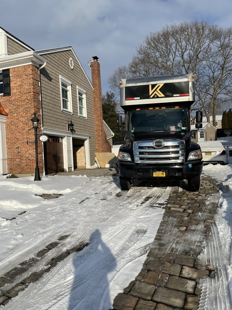 Photo of Konstantly Moving