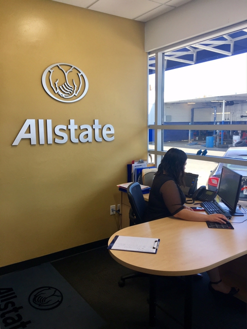 Photo of Courtesy Insurance: Allstate Insurance serving Phoenix Arizona for over 17 years