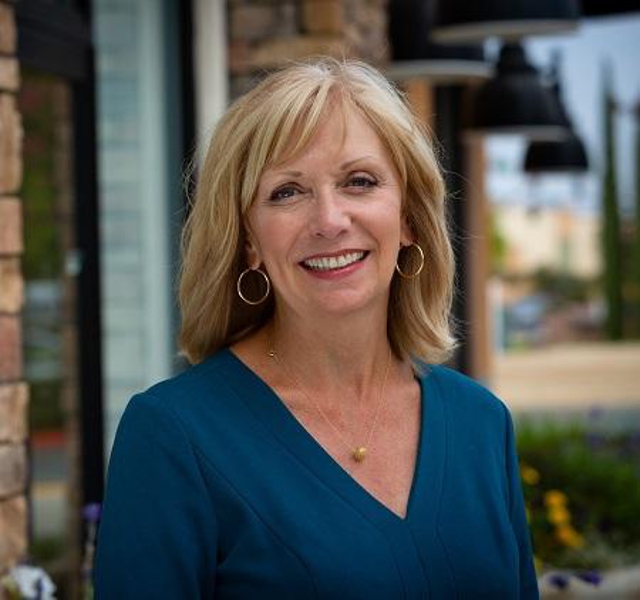 Photo of Julie Domenick: Allstate Insurance Agent