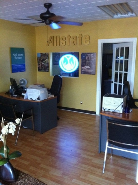 Photo of Jay Esterson: Allstate Insurance Agent