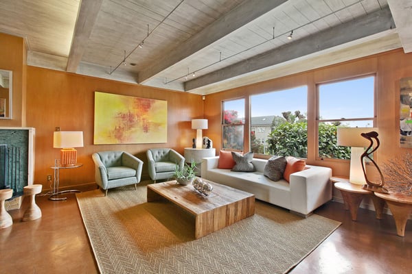 Photo of Deborah Lopez - Paragon Real Estate Group