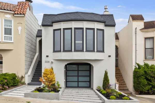 Photo of Alek Keytiyev - Compass Real Estate