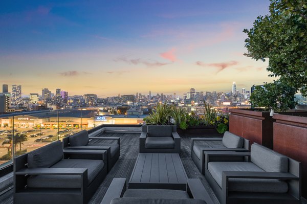 Photo of Alek Keytiyev - Compass Real Estate