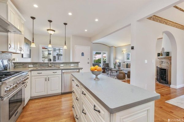 Photo of Julia Zagatsky and Maria Sky-Topf - JZMax Realty and Mortgage