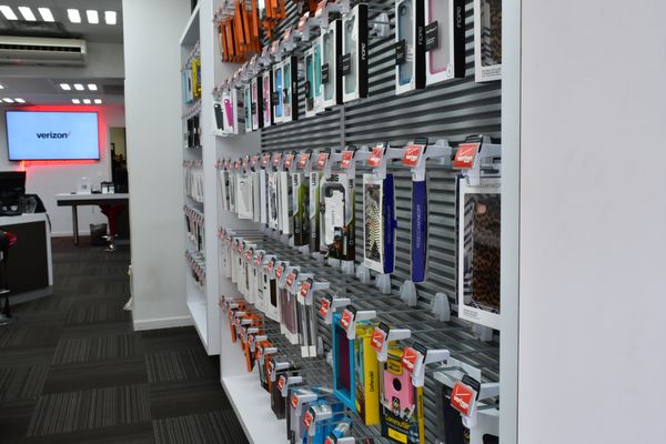 Photo of Wireless One NY, Verizon Wireless Authorized Retailer