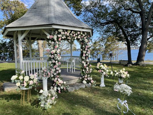 Photo of LUXLUF Event Flowers