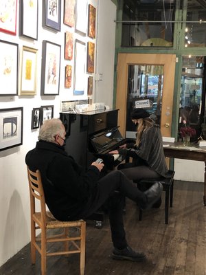 Photo of Live Worms Gallery