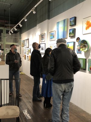 Photo of Live Worms Gallery
