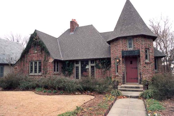 Photo of De Lorenzo's Guaranteed Roofing