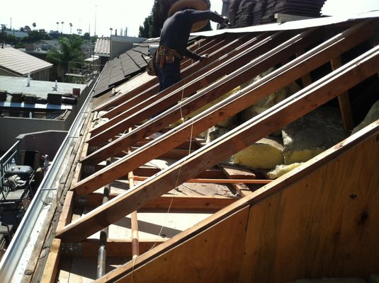 Photo of De Lorenzo's Guaranteed Roofing