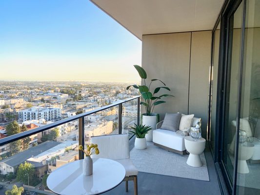 Photo of The Landmark Los Angeles Apartments