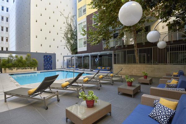 Photo of 1111 Wilshire