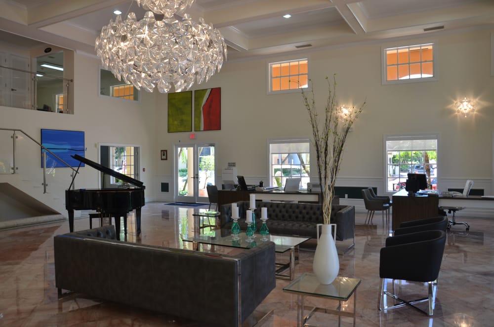 Photo of Fontainebleau Milton Apartments