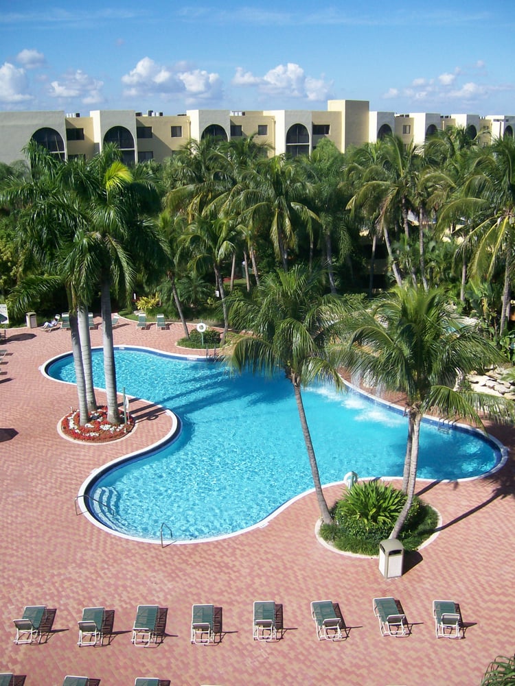 Photo of Fontainebleau Milton Apartments