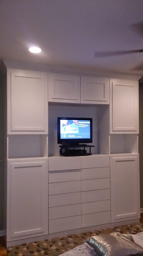 Photo of Painter & Carpenter