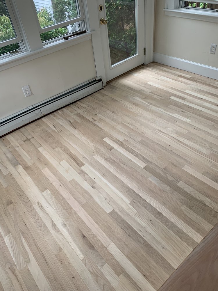 Photo of Lynh's Hardwood Floor Services