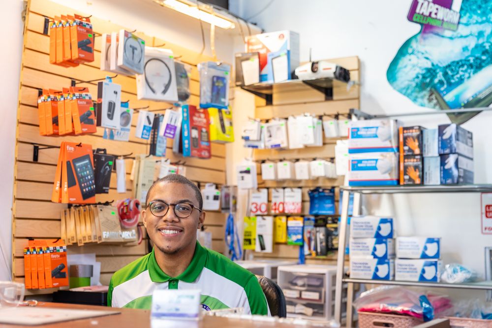 Photo of Tapeworm Repairs Phones and Computers