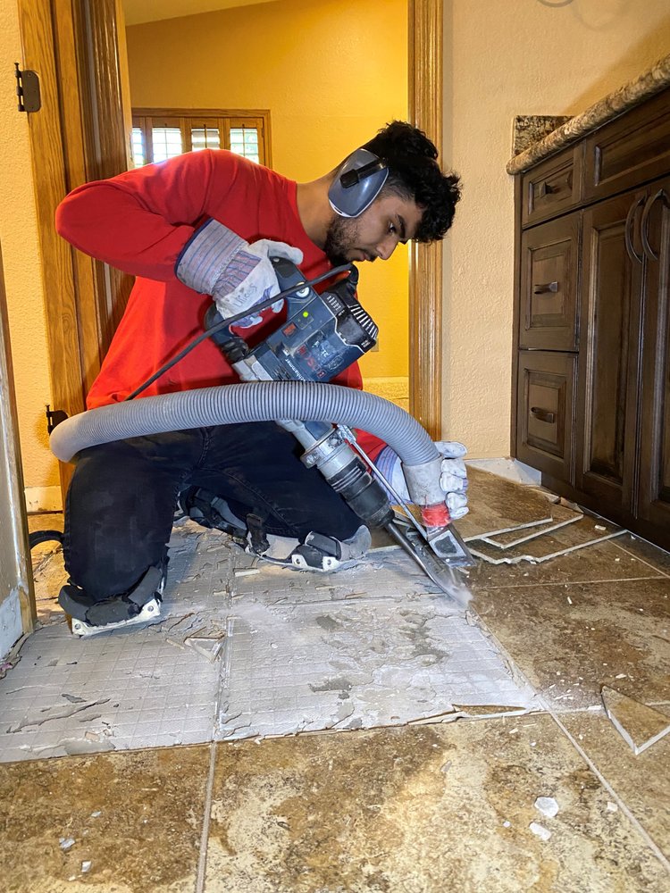 Photo of DustSharkz Dust Free Tile Removal