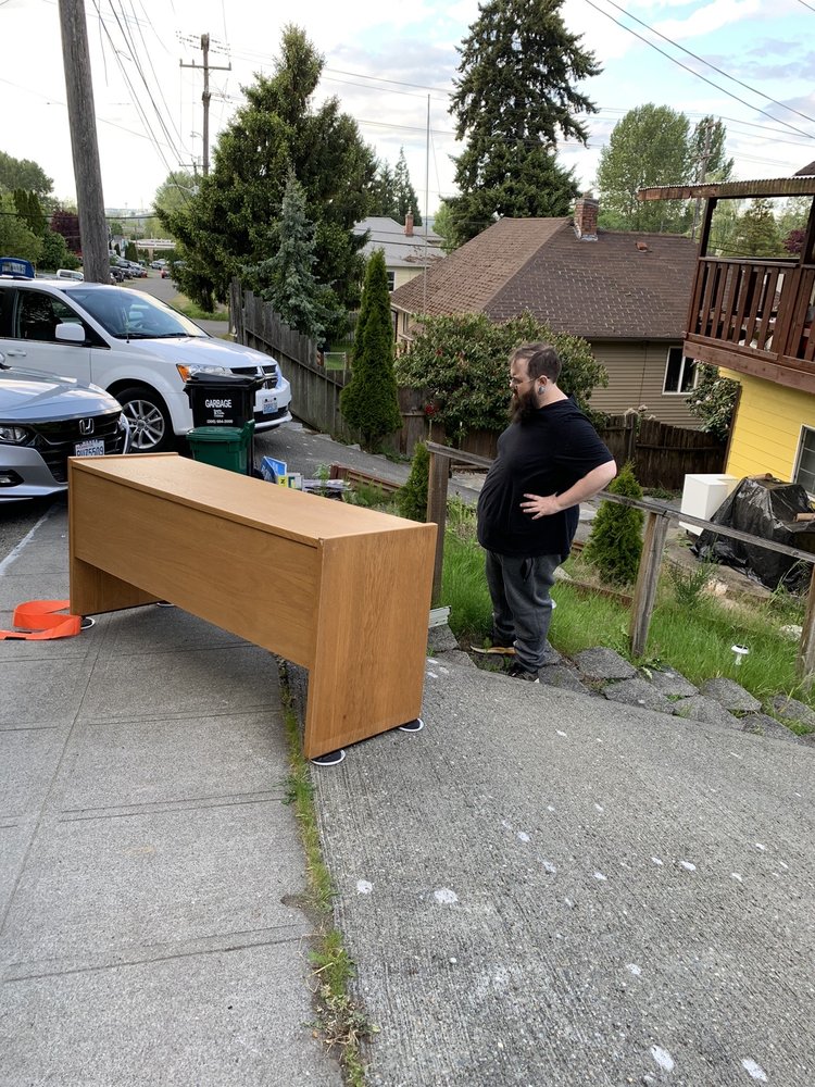 Photo of Awesome Movers