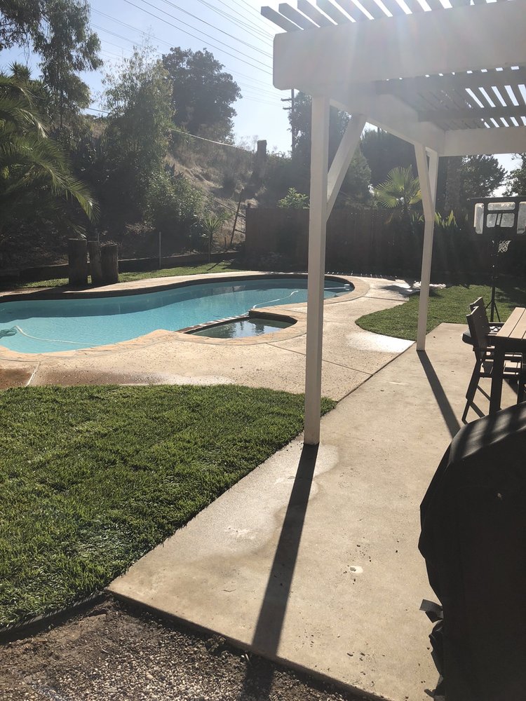 Photo of Green Oaks Landscape Maintence