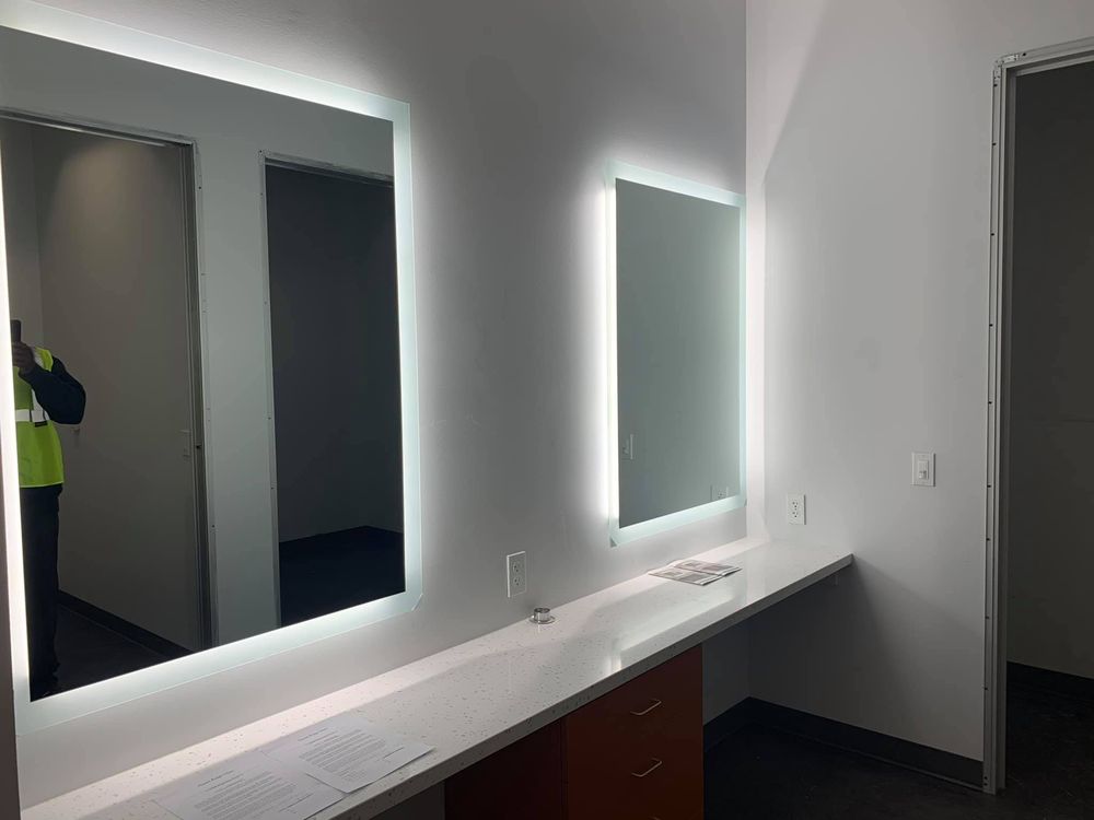 Photo of Signature Glass & Mirror