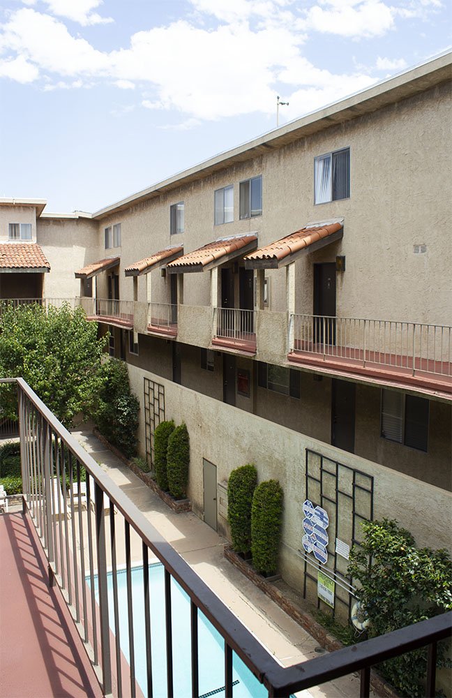 Photo of 3708 Watseka Apartments