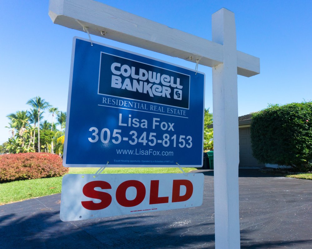 Photo of Lisa Fox - Coldwell Banker Real Estate