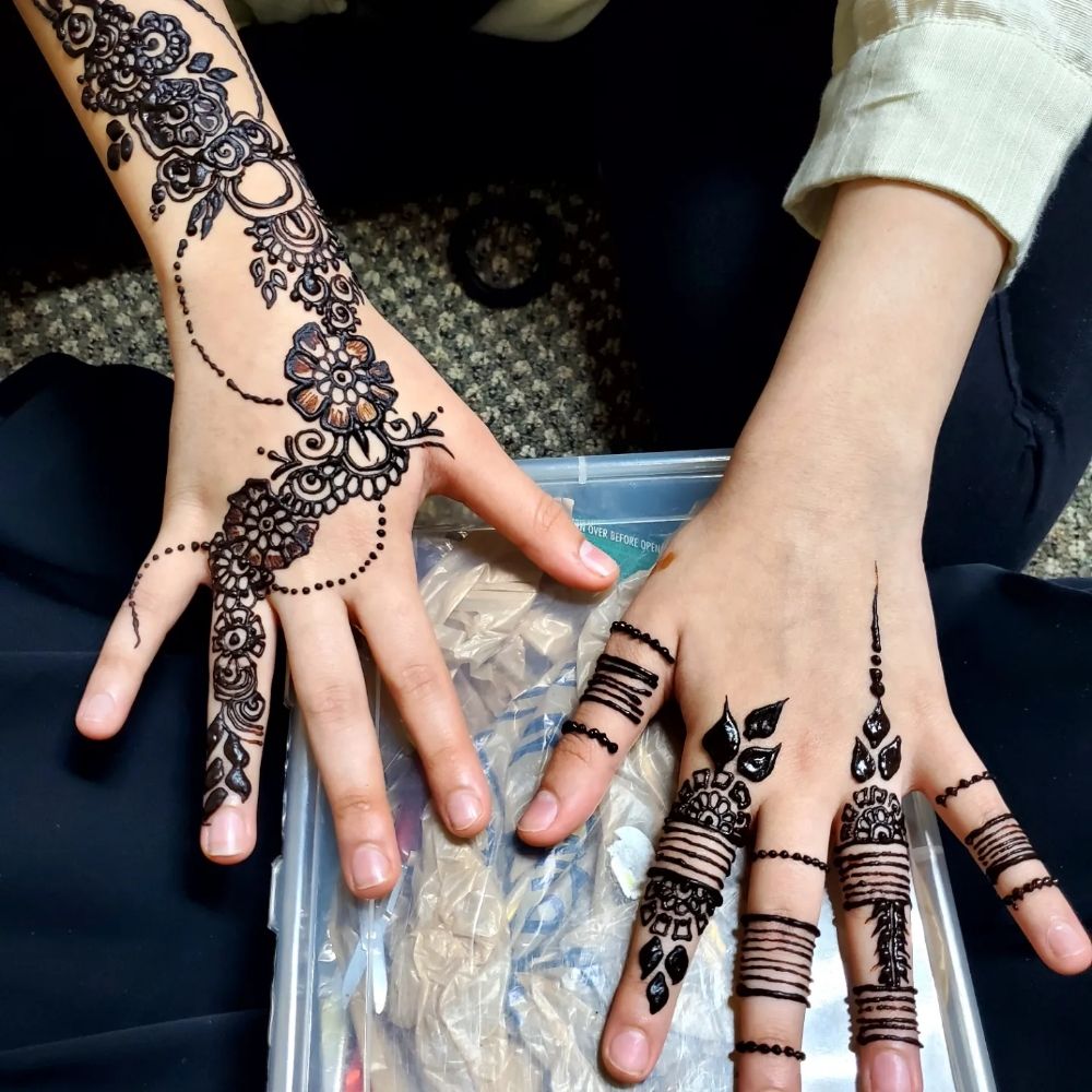 Photo of Nawana'z Mehendi
