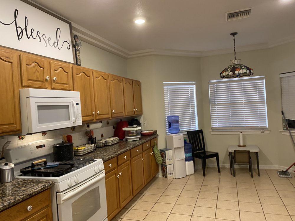 Photo of Lisa's House Cleaning and More