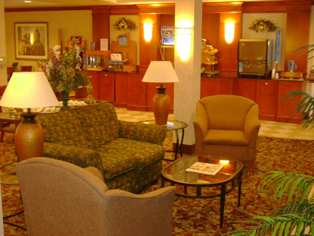 Photo of Holiday Inn Express Milwaukee N-Brown Deer/Mequon