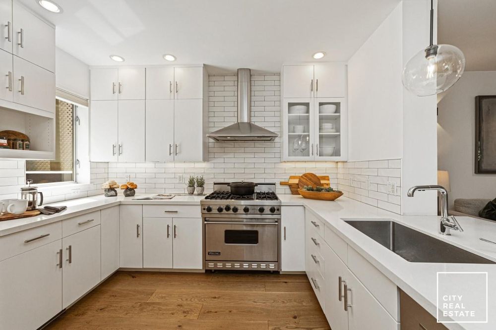 Photo of Nicole Kay - City Real Estate