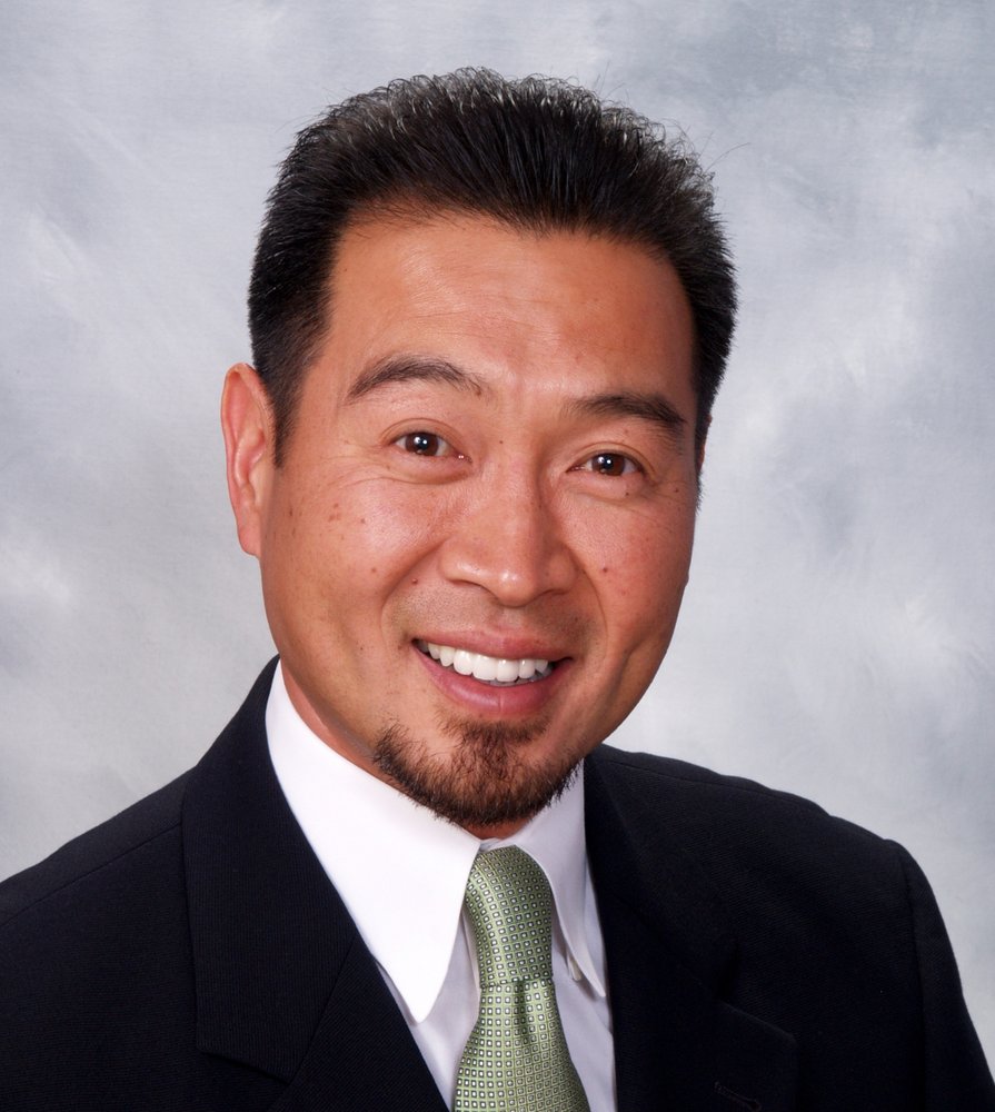 Photo of Dennis Lee