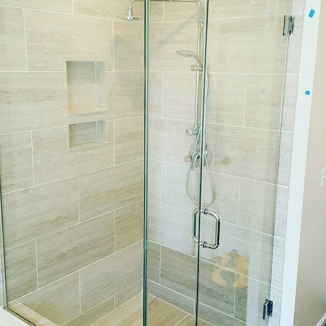 Photo of Colorado Shower Door