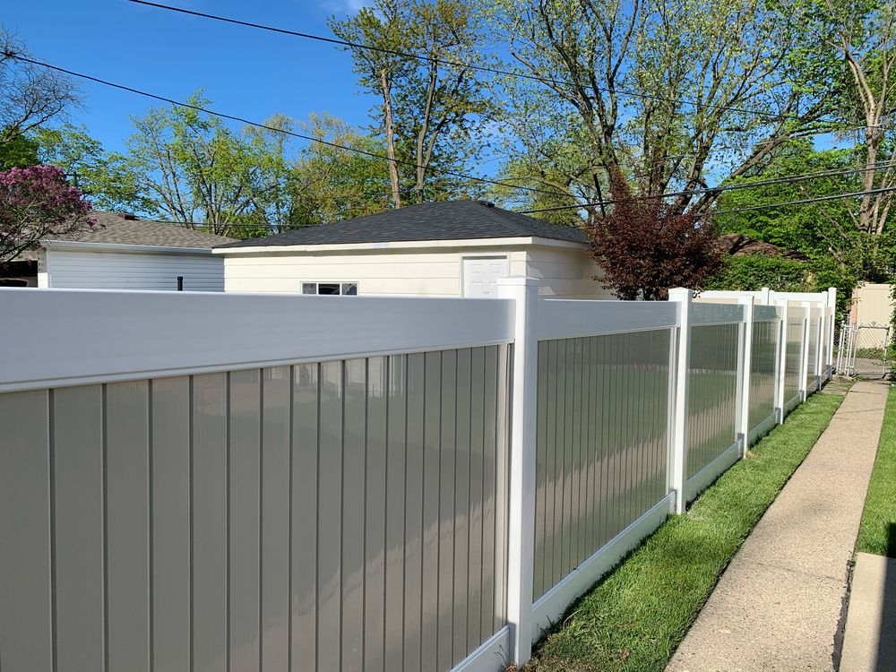 Photo of Lynn Rose Fence