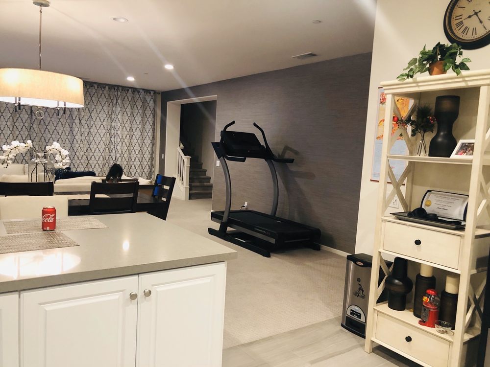 Photo of Wallpapering San Diego