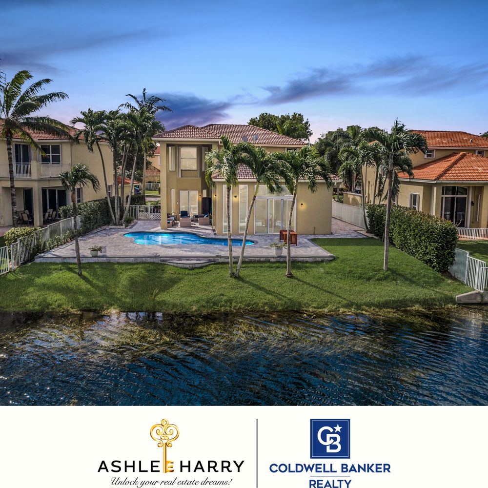 Photo of Ashlee Harry - Coldwell Banker Realty