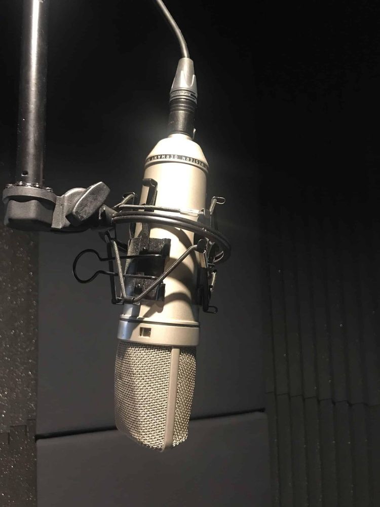 Photo of Radio Lounge : Podcasting, Production + Voiceover