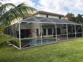 Photo of EBG Screen Enclosure & Aluminum Roof