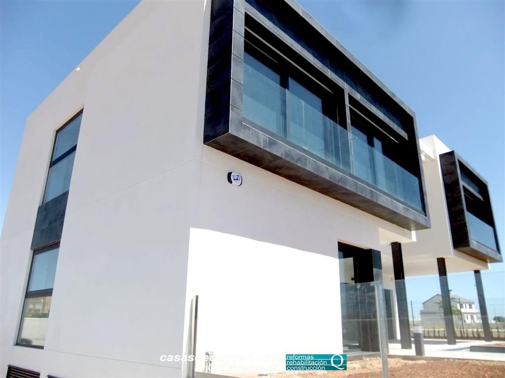 Photo of Cef Valencia
