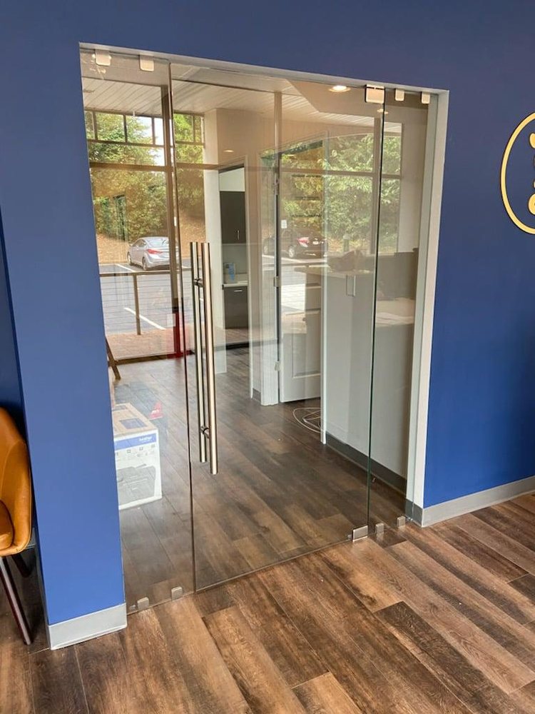 Photo of Great Dane Glass & Mirror