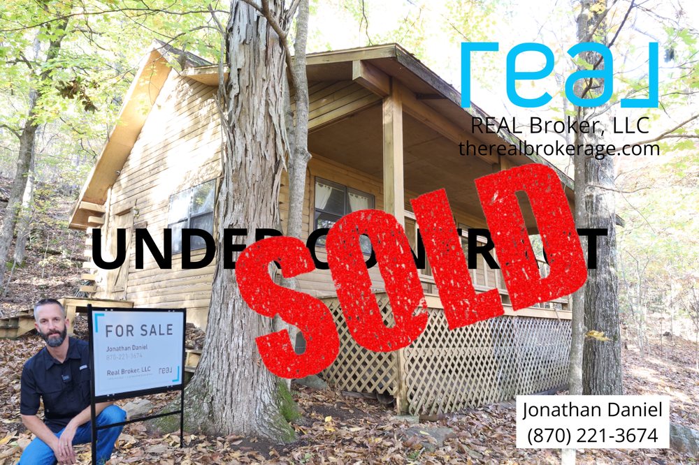 Photo of Jonathan Daniel - Real Broker