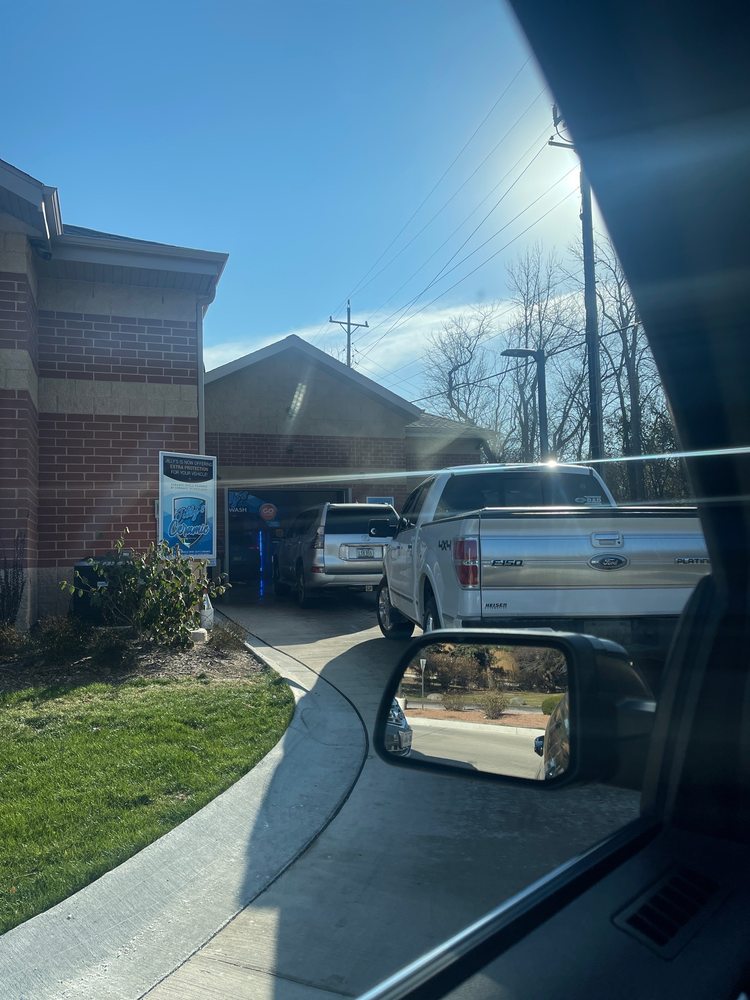 Photo of Jilly's Car Wash - Glendale