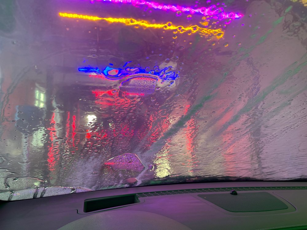 Photo of Jilly's Car Wash - Glendale