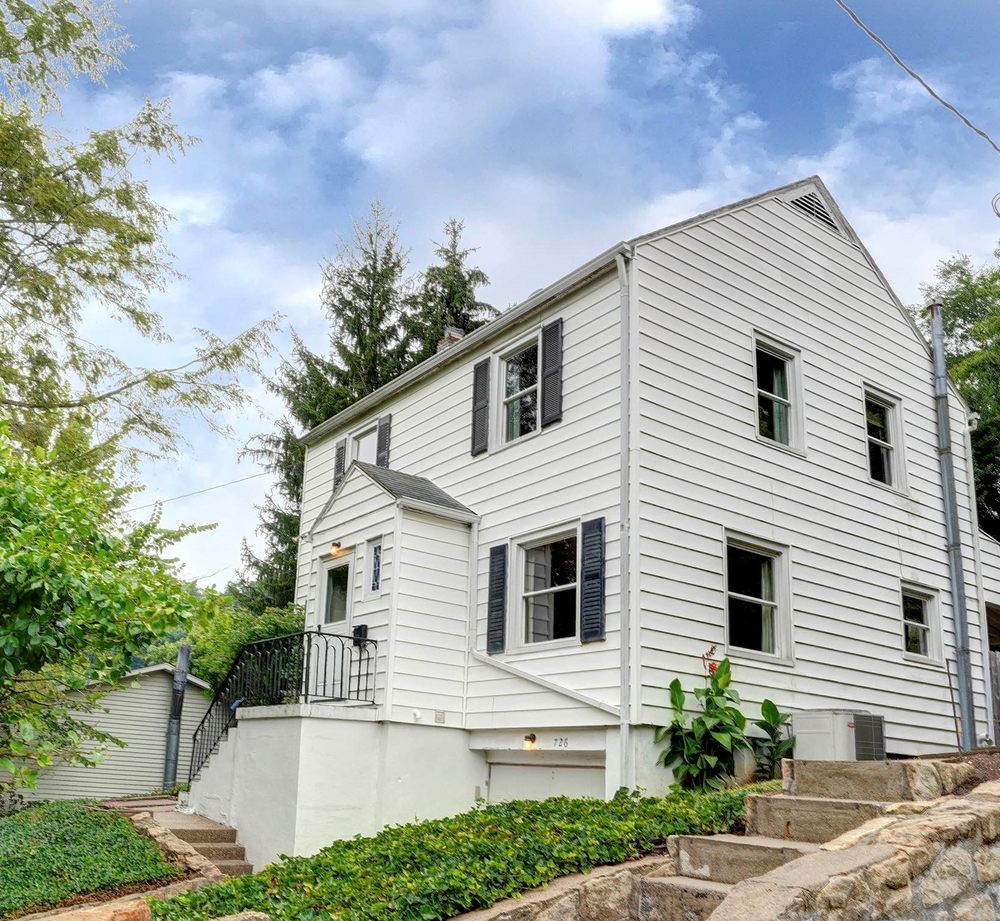 Photo of Gwen Samms - Realtor
