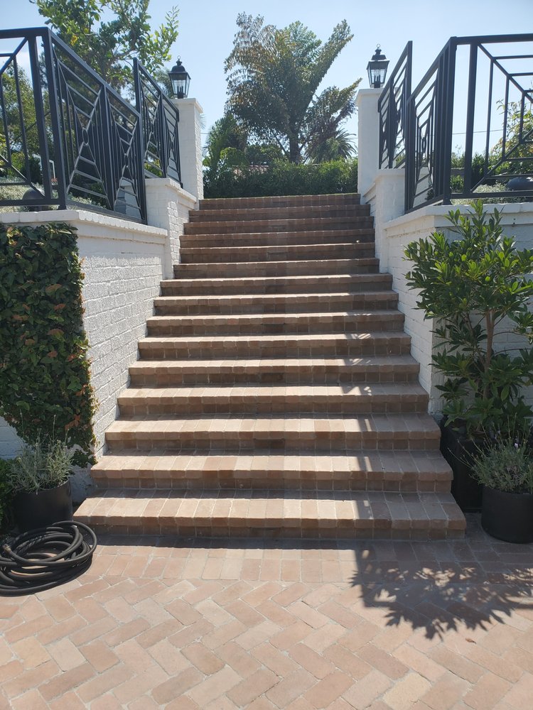Photo of lara pavers outdoor LLC