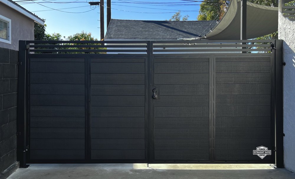 Photo of Straight Gate Fence