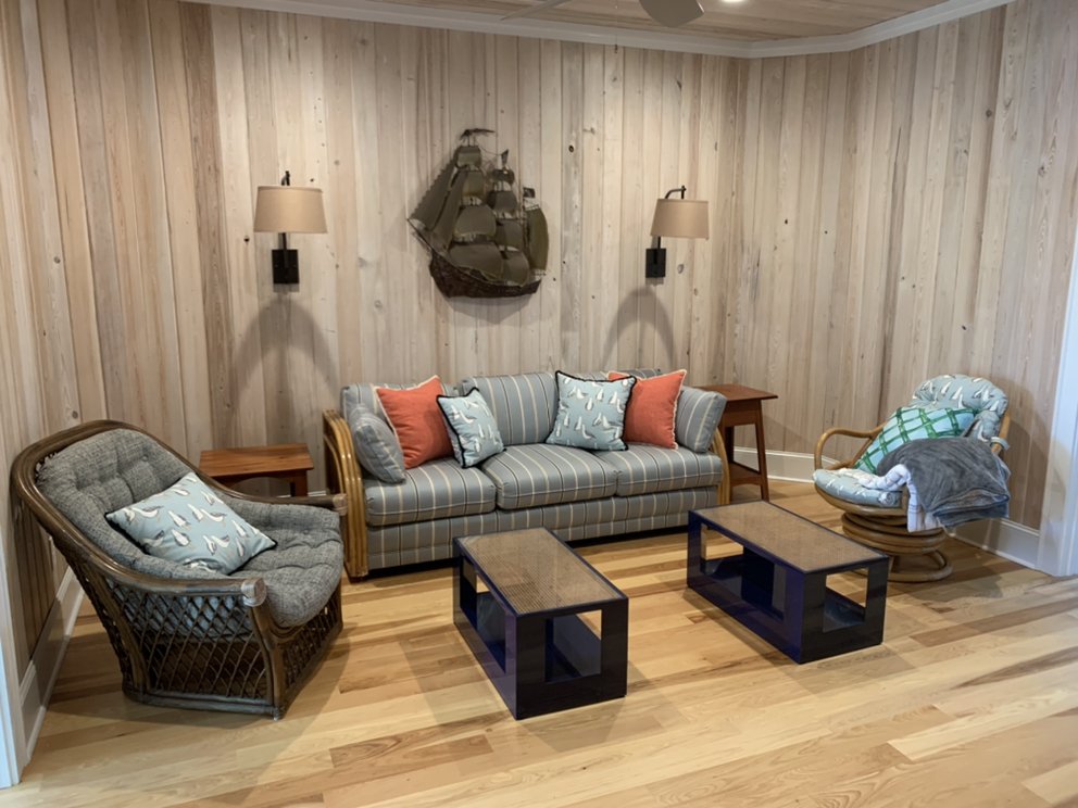 Photo of Elizabeth Taylor Satterfield Interior Design Inc