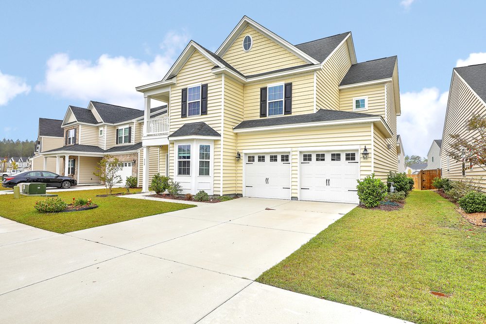 Photo of Andrea and Friends Relationships Realty